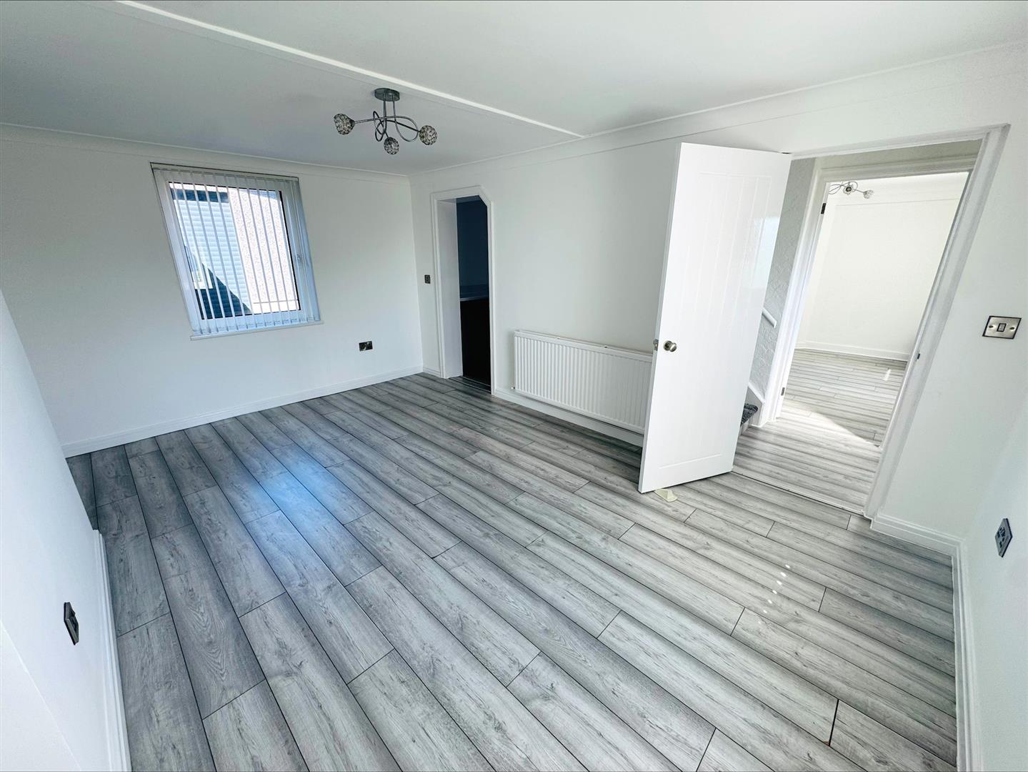 Graigwen, Llwynhendy, Llanelli, SA14 9PB